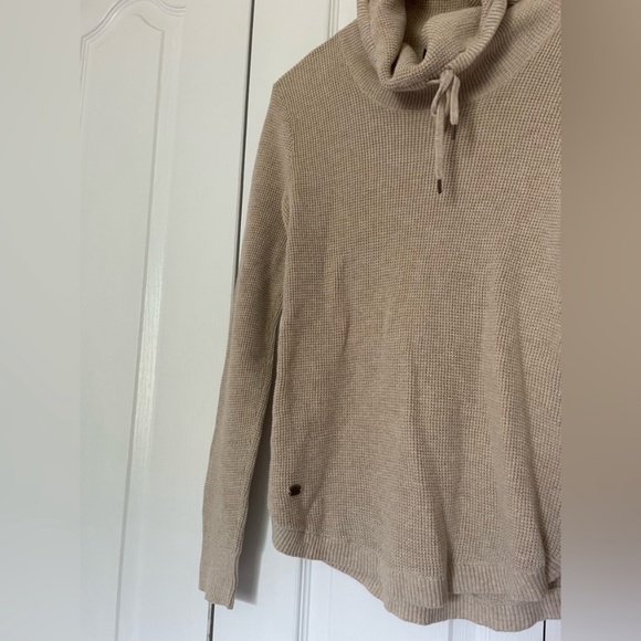 Waffle Turtleneck Pullover - Picture 4 of 8